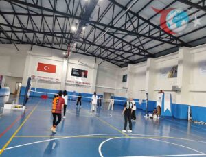 Varto’da Voleybol Tutkusu: Gençler Uzman Antrenörler Eşliğinde Gelişiyor