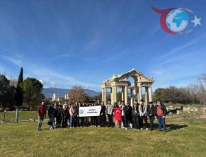 ADÜ Öğrencileri Afrodisias Antik Kenti’nin Tarihi Büyüsünü Keşfetti