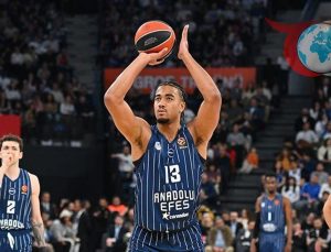 Anadolu Efes ve Real Madrid Arasında Nefes Kesen Mücadele