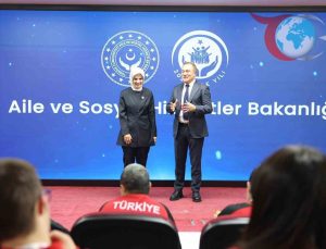 Bakan Göktaş, Engelli Sporcuları Bakanlıkta Ağırladı