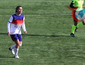 Beden Eğitimi Öğretmeninden Kadın Futboluna Öncülük