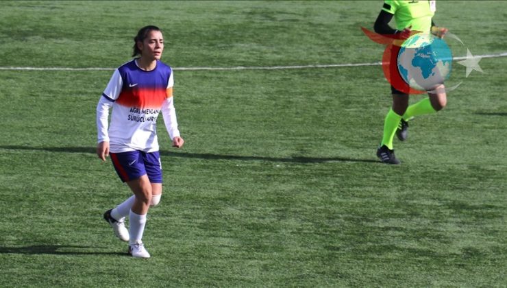 Beden Eğitimi Öğretmeninden Kadın Futboluna Öncülük