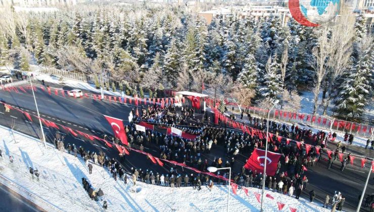 Erciyes Üniversitesi, 2016 Terör Saldırısında Şehit Düşen Askerleri Unutmuyor