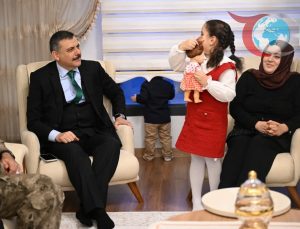 Erzurum Valisi Mustafa Çiftçi’den Duygusal Ziyaret