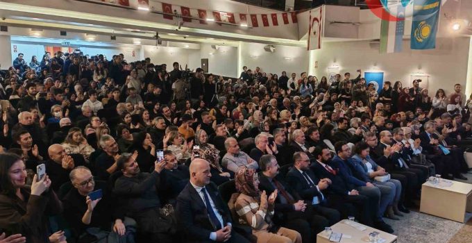 Eskişehir’de Dünya Türk Dili Ailesi Günü Coşkuyla Kutlandı