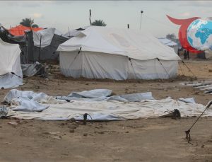 Gazze’deki Şiddetli Yağışlar ve İnsani Kriz: Binlerce Aile Etkilendi