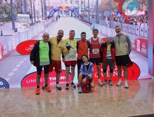Gebze Tempo Atletizm Takımı Gazi Yarı Maratonu’nda Gövde Gösterisi Yaptı