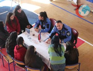 Germencik’te Öğrencilere Polislik Hakkında Aydınlatıcı Etkinlik