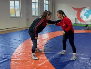 Güreşin Yükselen Yıldızları: Bade Su ve Cansu Doğan’ın Yolculuğu
