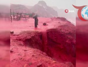 Hürmüz Adası’nın Kızıl Sahili: İran’ın Gizemli Doğa Harikası