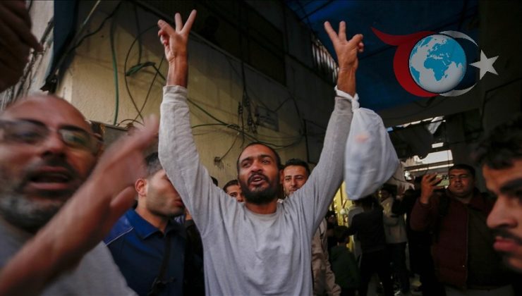 İsrail 11 Filistinli Tutukluyu Serbest Bıraktı