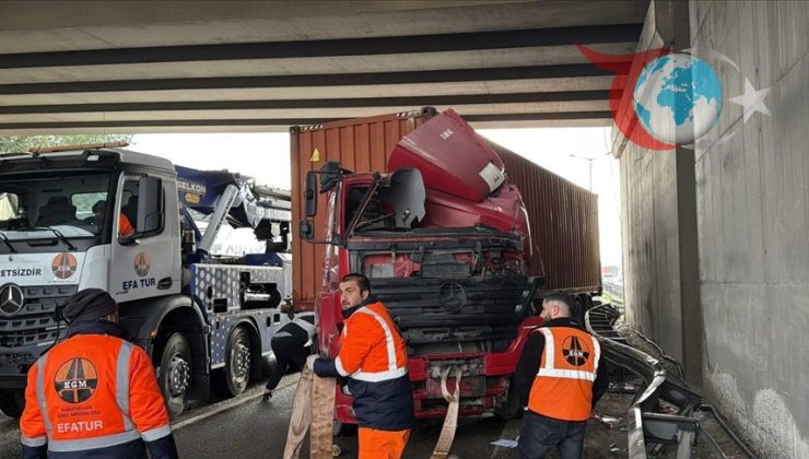 Kocaeli’de Tır Kazası: Sürücü Hayatını Kaybetti