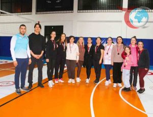 Köyceğiz’de Öğretmenler İçin Heyecan Dolu Floor Curling Turnuvası