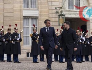 Macron ve Zelenskiy Paris’te Barış Arayışlarını Derinleştiriyor