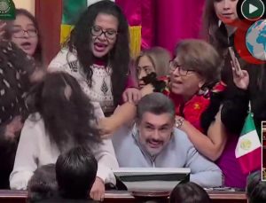 Mexico City Meclisi’nde Şeffaflık Tartışmaları: Saç Saça Baş Başa Kavga