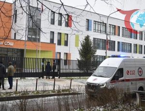 Moskova’da Okulda Bıçaklı Saldırı: Bir Öğrenci Hayatını Kaybetti