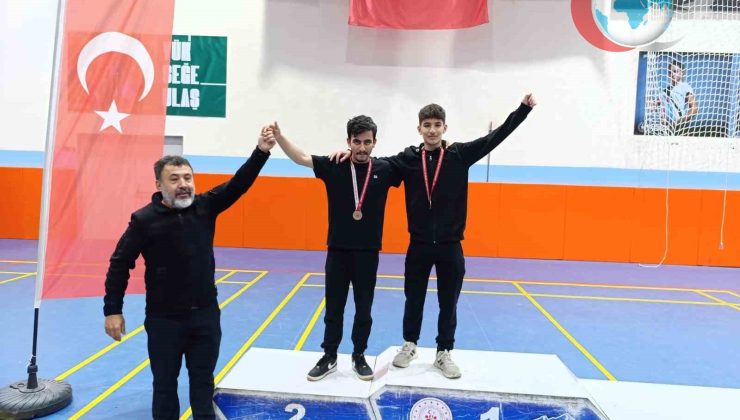 Mudanya Anadolu İmam Hatip Lisesi Güreşte Zirveye Yerleşti