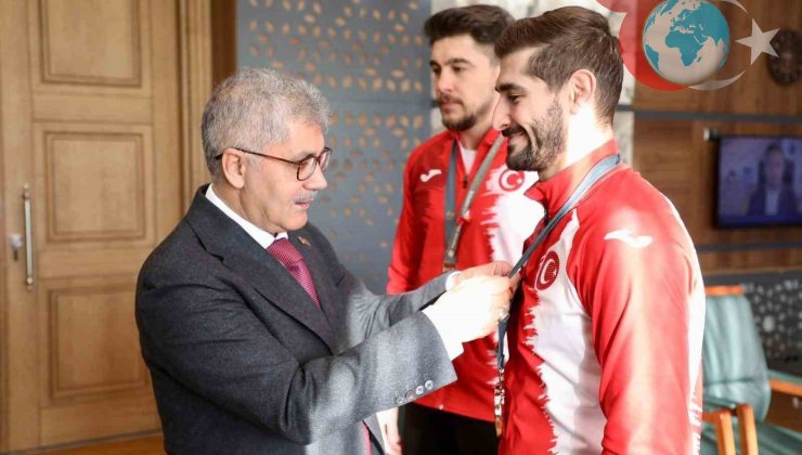 Niğdeli Milli Güreşçiler Deaflympics’te Bronz Madalya Kazandı