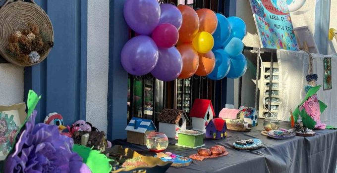 Sincan Belediye Başkanı ve Otizmli Öğrencilerden Yerli Malı Aşure Etkinliği