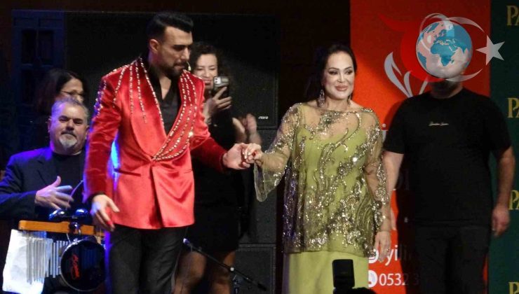 Türkan Şoray ve İyilik Korosu Mersin’de Sanatseverlerle Buluştu