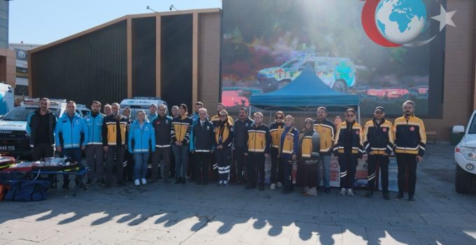 UMKE ve Acil Sağlık Hizmetleri Erzincan’da Tanıtıldı