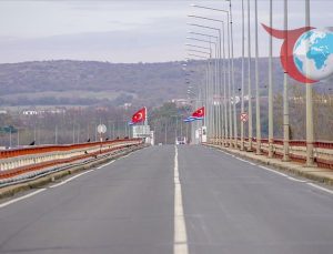 Yunanistan’da Çiftçilerin Eylemi Sınır Kapılarını Tır Trafiğine Kapattı